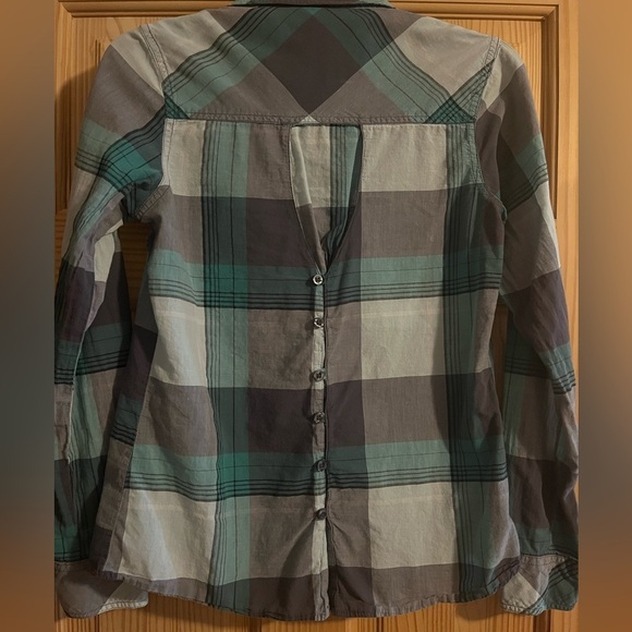 Full Tilt Green and Black Long Sleeve Button Down Shirt Size Medium - Picture 2 of 4